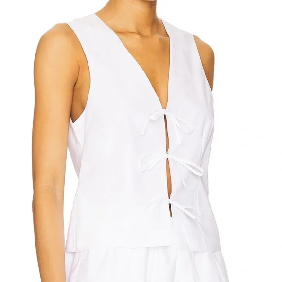 Steve Madden White Tie-Front Tank Top - Picture 2 of 4